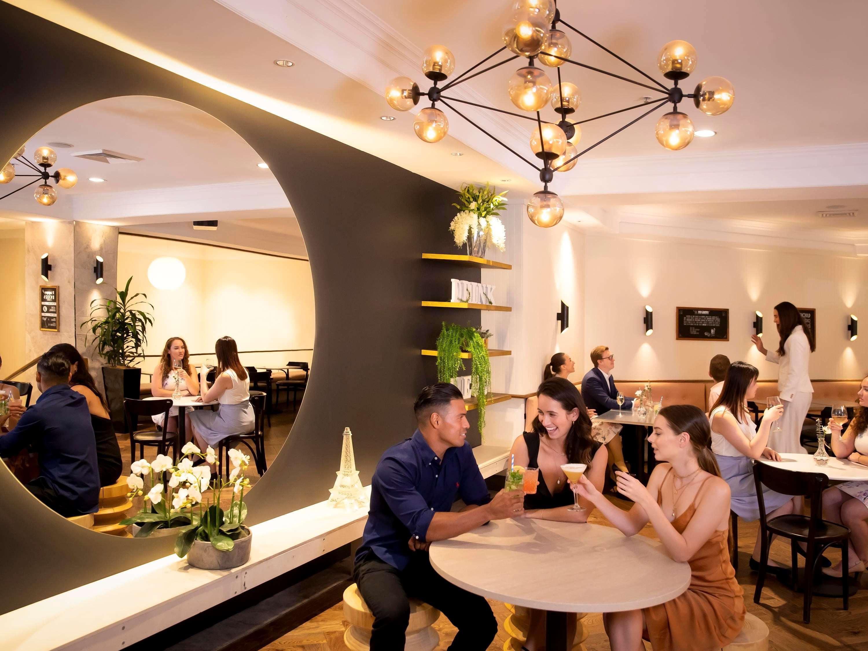 ノボテル シドニー インターナショナル エアポート Wolli Creek エクステリア 写真