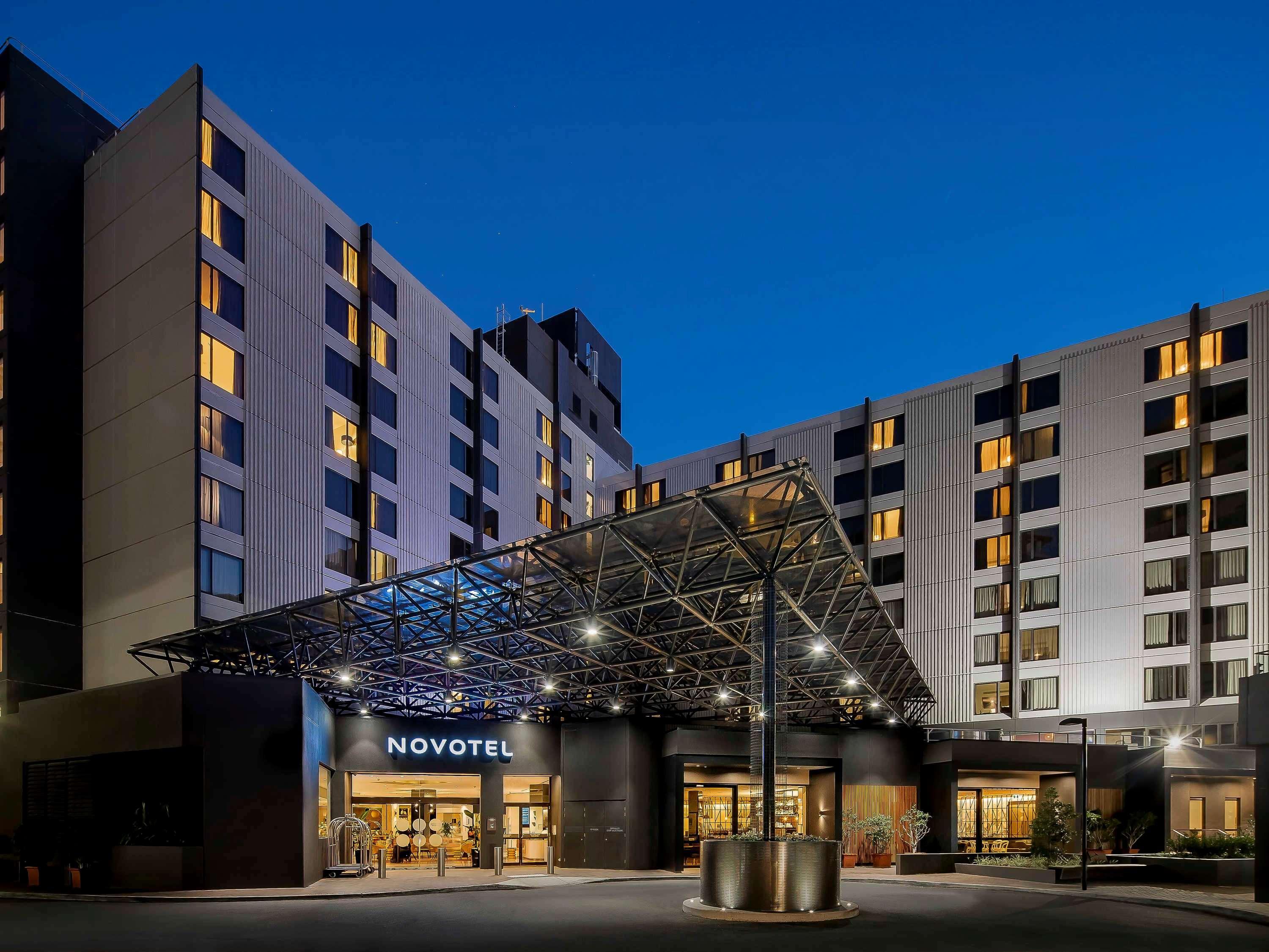 ノボテル シドニー インターナショナル エアポート Wolli Creek エクステリア 写真