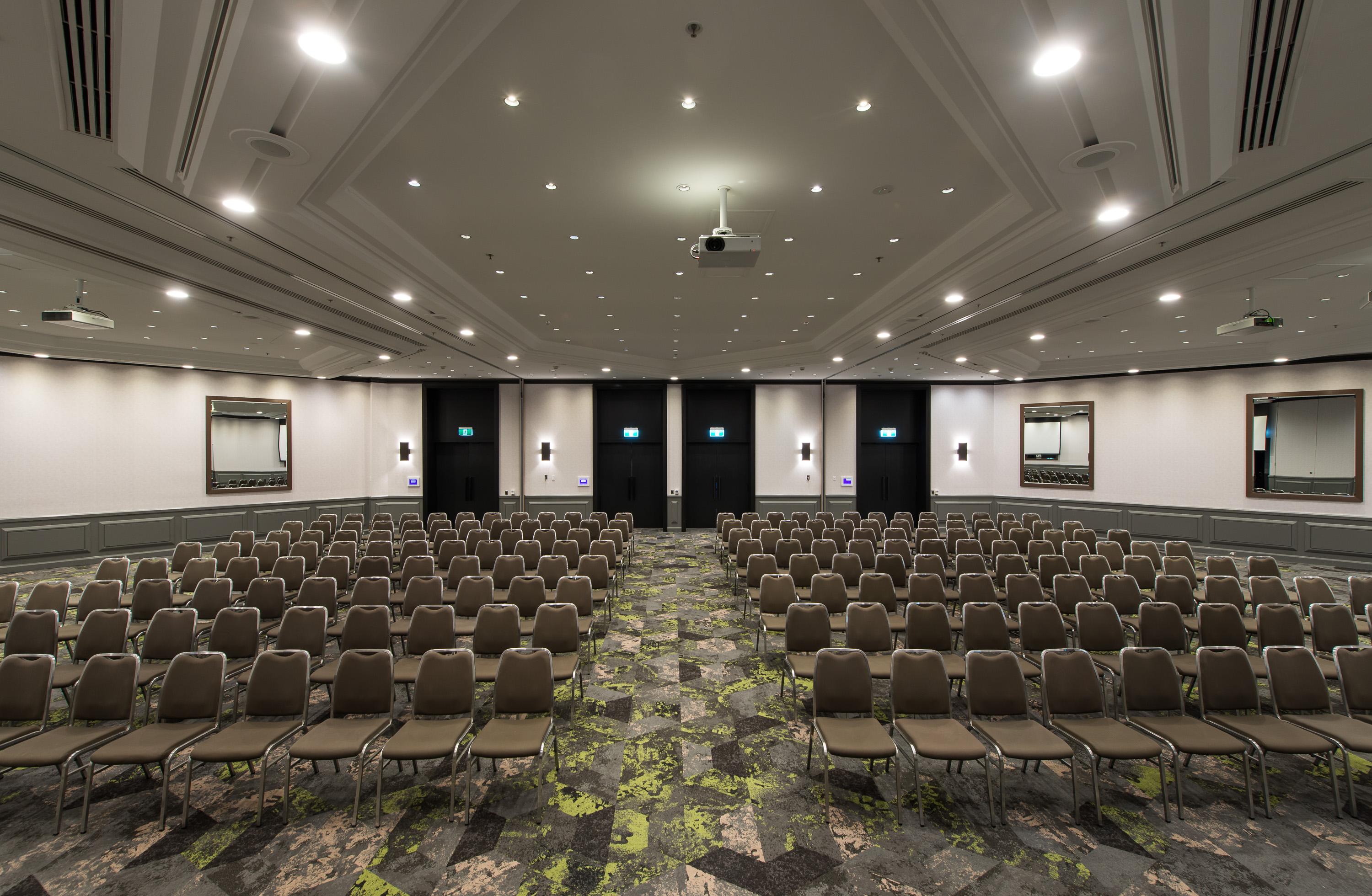ノボテル シドニー インターナショナル エアポート Wolli Creek エクステリア 写真