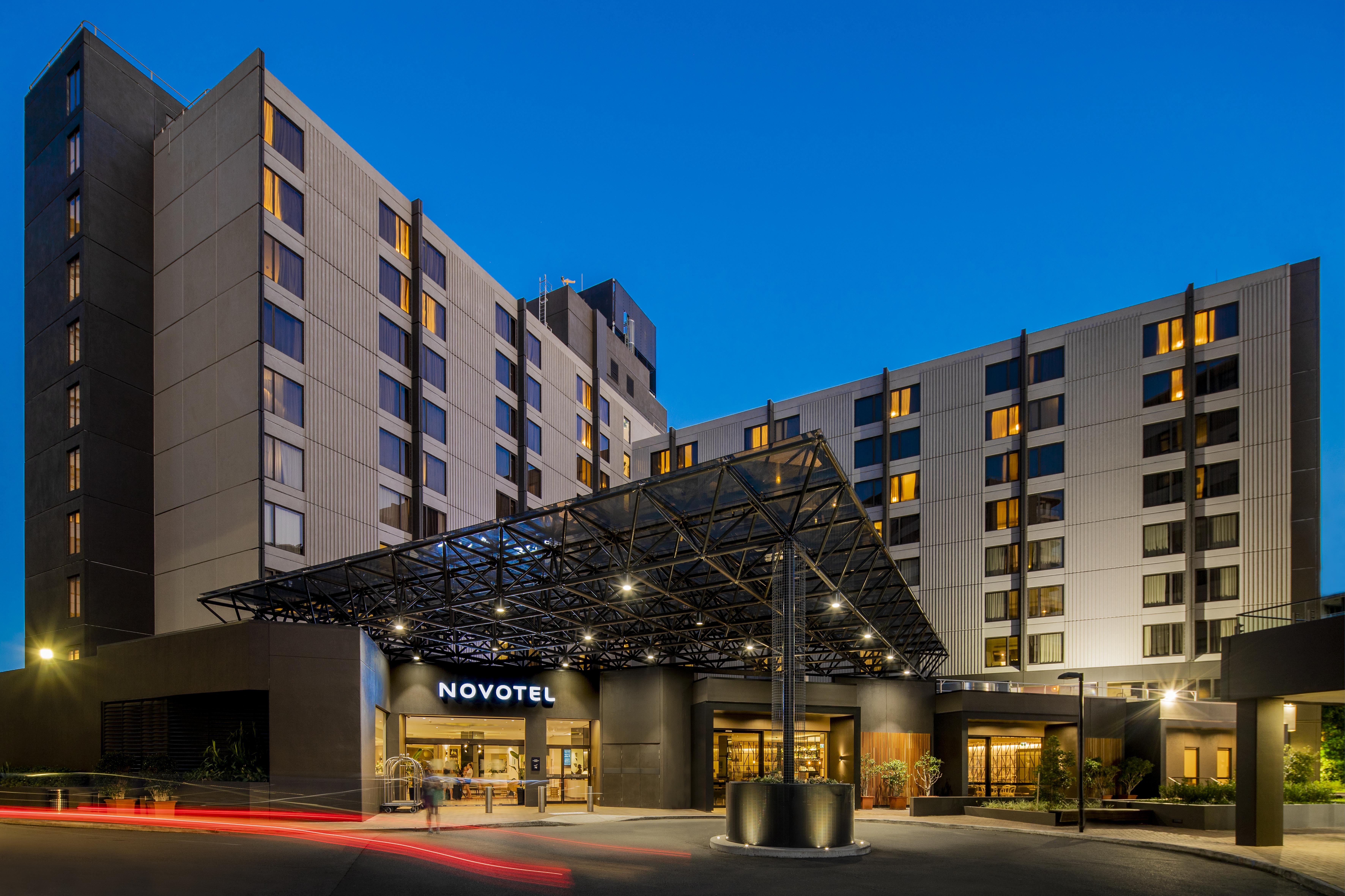 ノボテル シドニー インターナショナル エアポート Wolli Creek エクステリア 写真